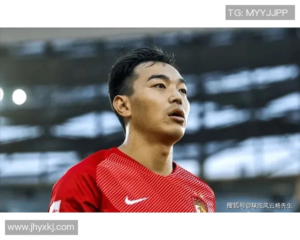 足球明星退役后的新生活与职业选择揭秘