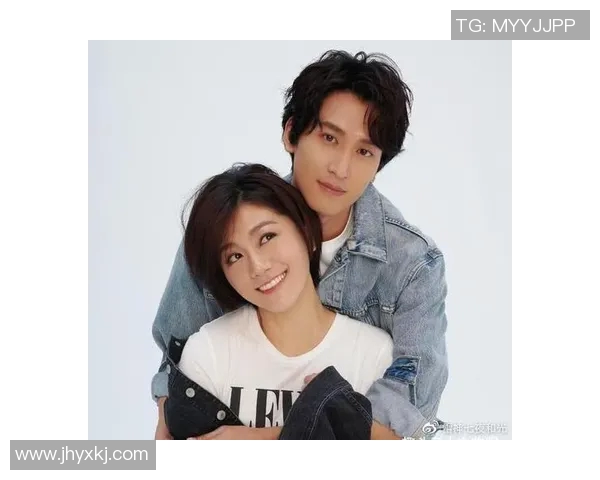 足球明星甜蜜瞬间:场上风云与棒棒糖的奇妙碰撞