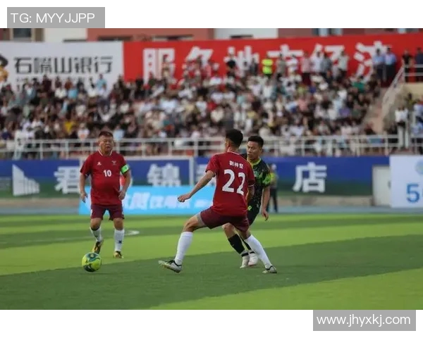 足球明星赛外生活揭秘他们的训练休闲与慈善活动